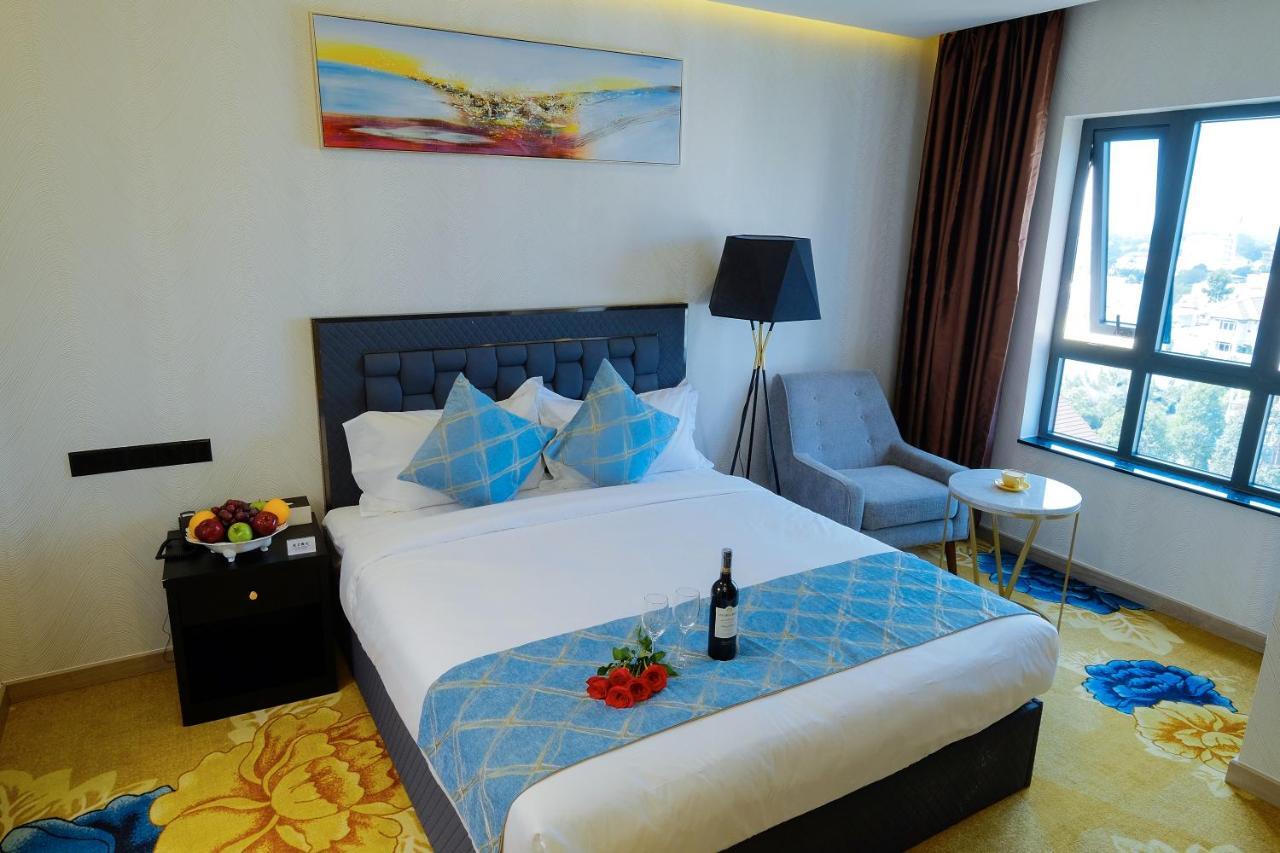 Diamond Hotel Thu Dau Mot Bagian luar foto